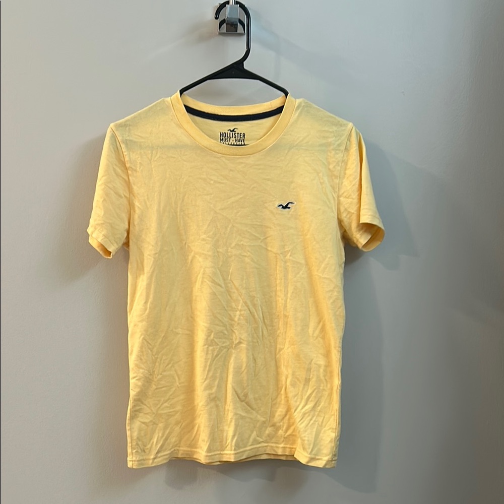 Hollister Yellow Crew Neck Short Sleeve Tee
